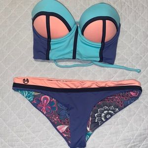 Maaji reversible bottom and padded top Small